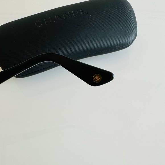 RARE🖤 CHANEL VINTAGE BLACK GOLD CC SUNGLASSES - Picture 11 of 15